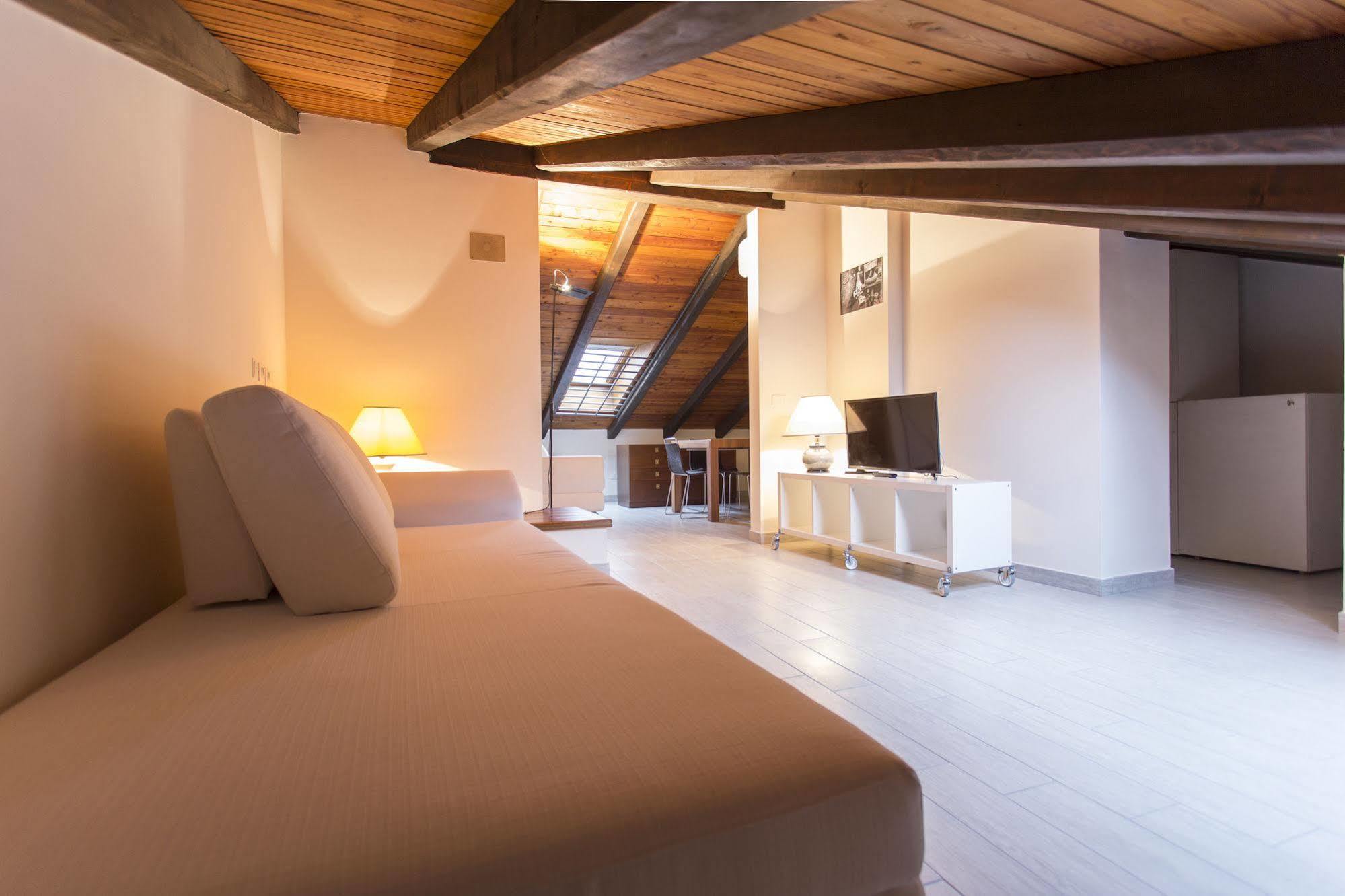 Residenza Ariosto Depandance By Studio Vita Bologna Luaran gambar